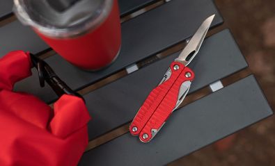CHARGE®+ G10 Red (left)