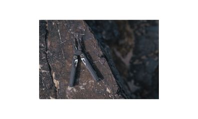 Wave® Alpha Obsidian (left)