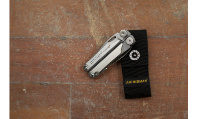 Cranberry nylon skede medium (middle)